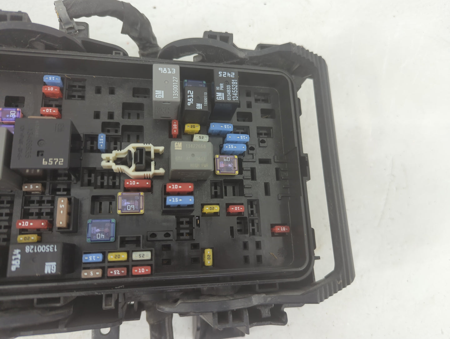 2017-2018 Chevrolet Malibu Fusebox Fuse Box Panel Relay Module Fits Fits 2017 2018 OEM Used Auto Parts - Oemusedautoparts1.c