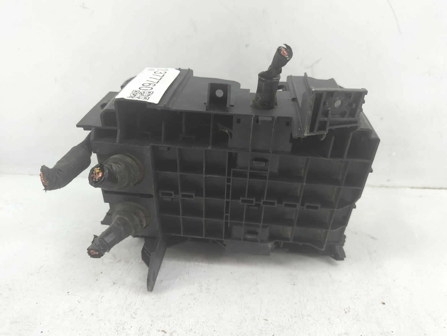 2017-2018 Chevrolet Malibu Fusebox Fuse Box Panel Relay Module Fits Fits 2017 2018 OEM Used Auto Parts - Oemusedautoparts1.c