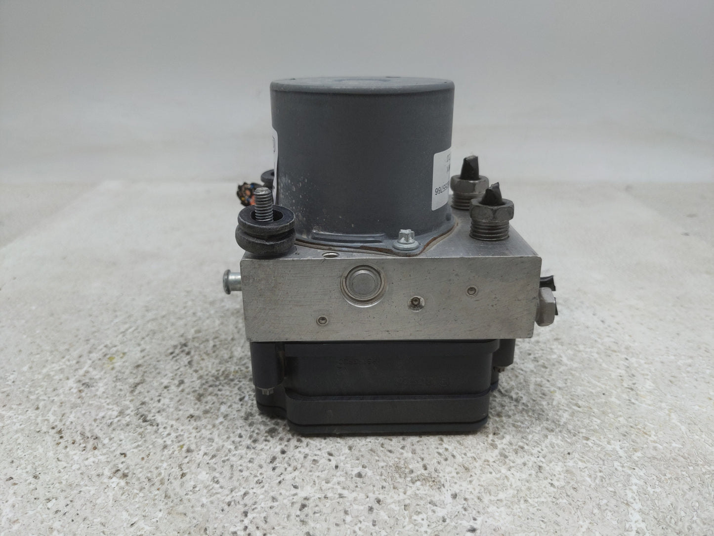 2017 Chevrolet Malibu ABS Pump Control Module Replacement P/N:8413 9399 065055766 Fits OEM Used Auto Parts - Oemusedautopart