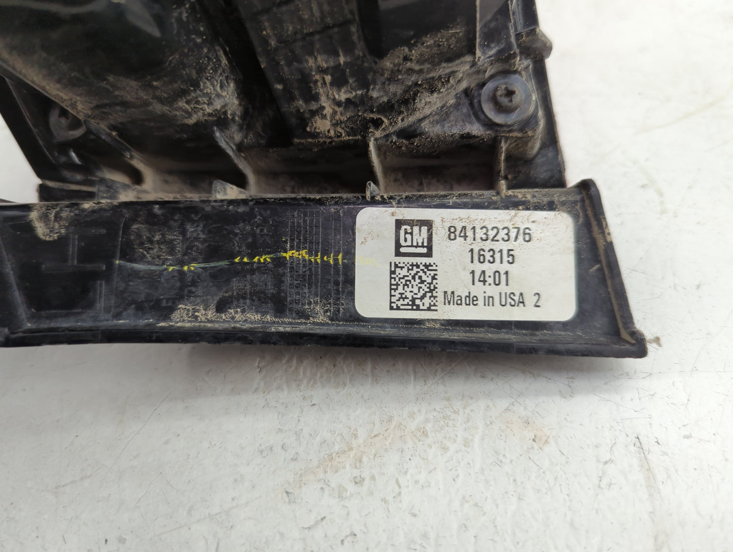 2016-2021 Chevrolet Malibu Tail Light Assembly Driver Left OEM P/N:84132376 Fits Fits 2016 2017 2018 2019 2020 2021 OEM Used