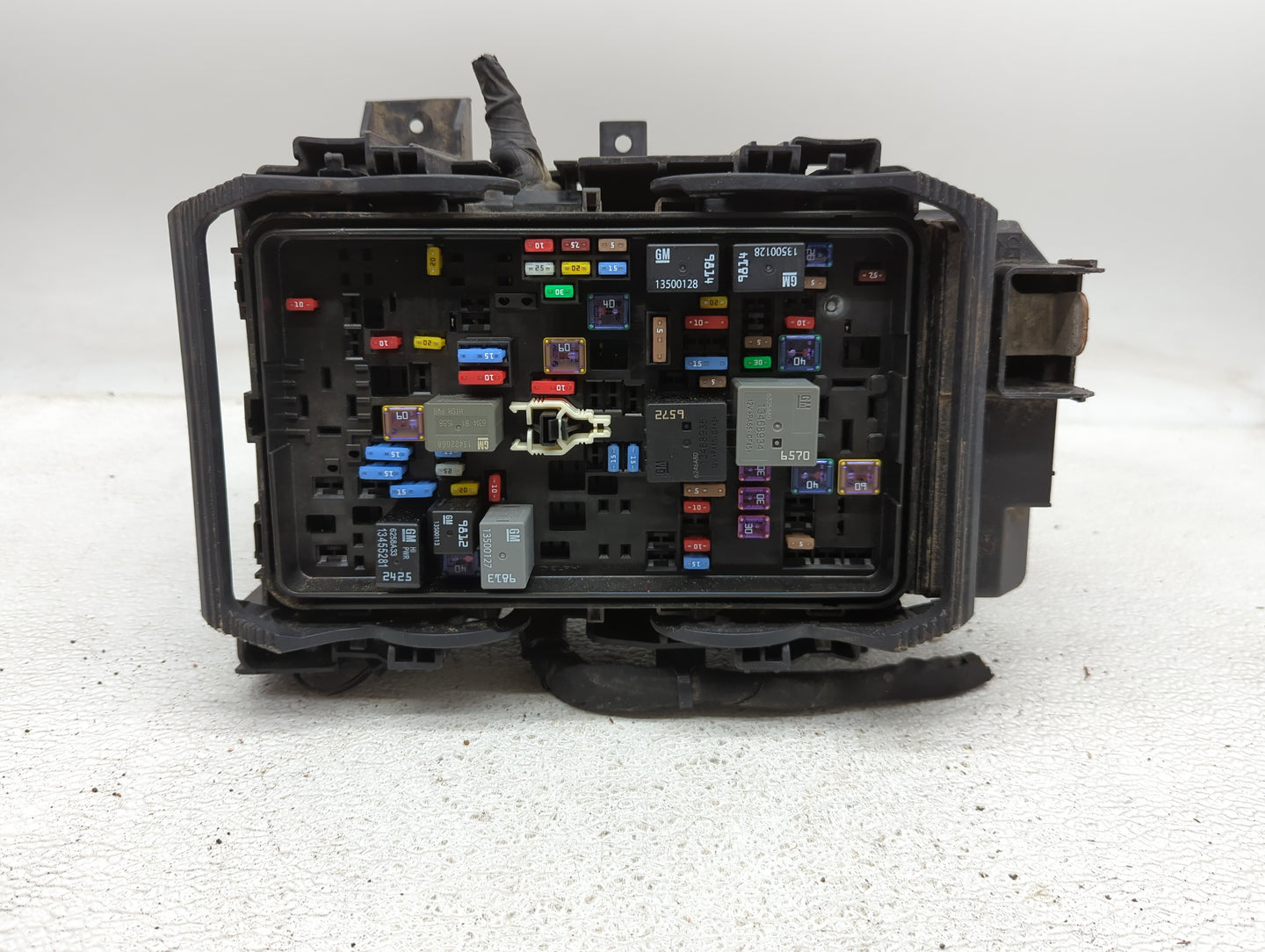 2016-2017 Chevrolet Malibu Fusebox Fuse Box Panel Relay Module Fits Fits 2016 2017 OEM Used Auto Parts - Oemusedautoparts1.c