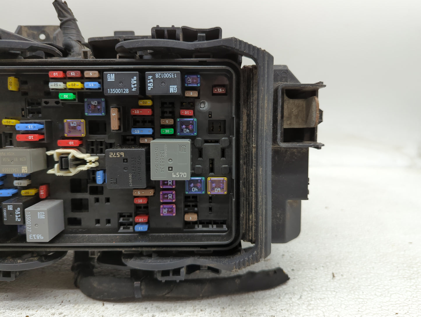 2016-2017 Chevrolet Malibu Fusebox Fuse Box Panel Relay Module Fits Fits 2016 2017 OEM Used Auto Parts - Oemusedautoparts1.c