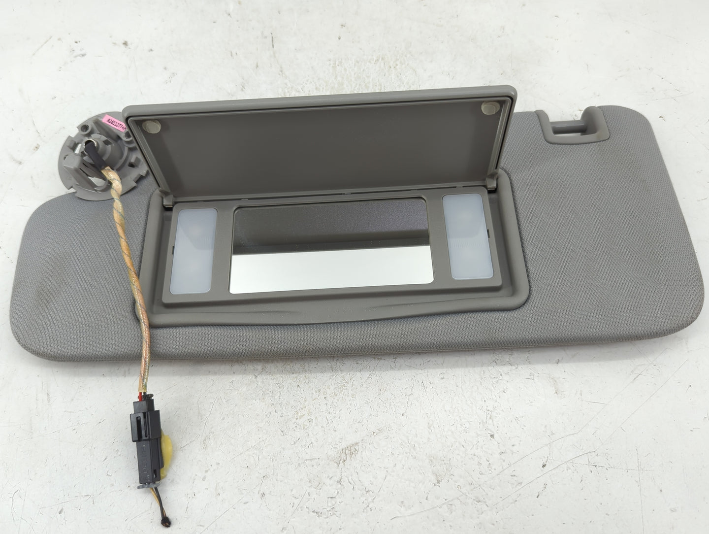 2016-2021 Chevrolet Malibu Sun Visor Shade Replacement Driver Left Mirror Fits Fits 2016 2017 2018 2019 2020 2021 OEM Used A