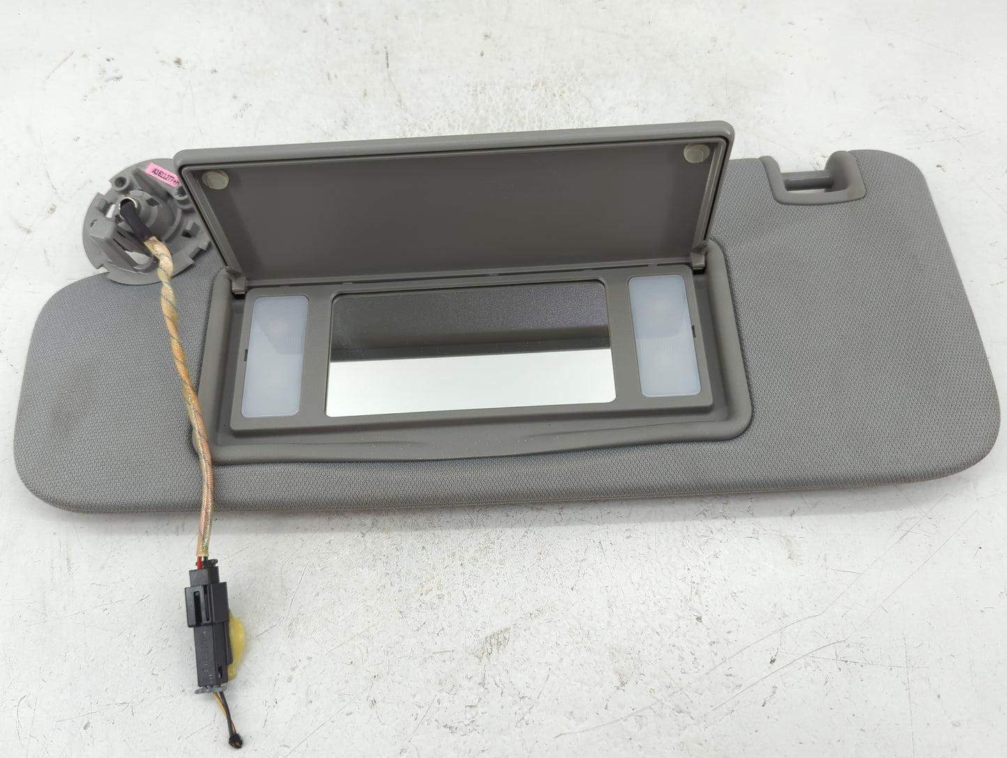 2016-2021 Chevrolet Malibu Sun Visor Shade Replacement Driver Left Mirror Fits Fits 2016 2017 2018 2019 2020 2021 OEM Used A