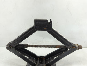 2017 Chevrolet Malibu Spare Scissor Car Jack