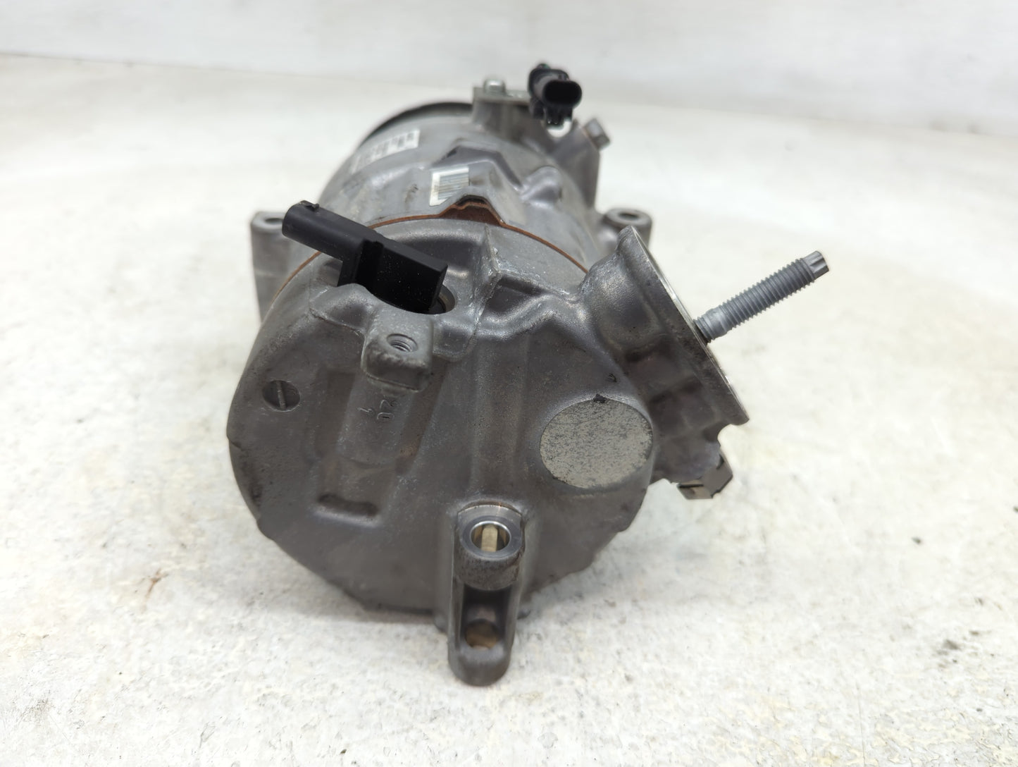 2017-2021 Chevrolet Malibu Air Conditioning A/c Ac Compressor Oem - Oemusedautoparts1.com