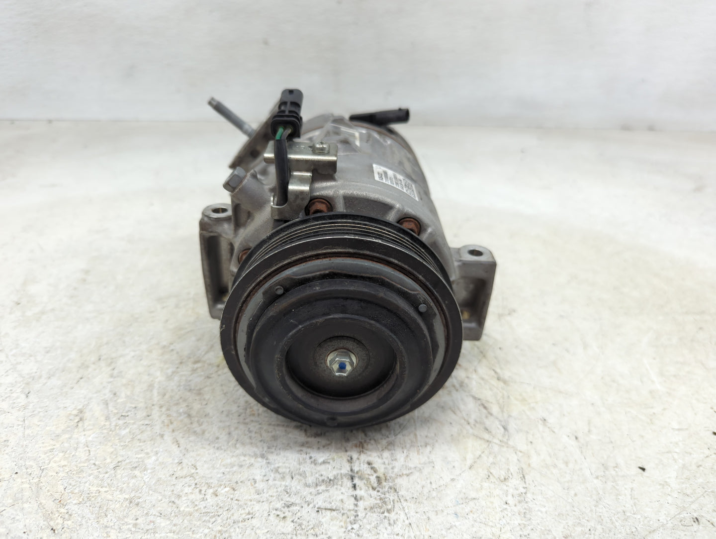 2017-2021 Chevrolet Malibu Air Conditioning A/c Ac Compressor Oem - Oemusedautoparts1.com