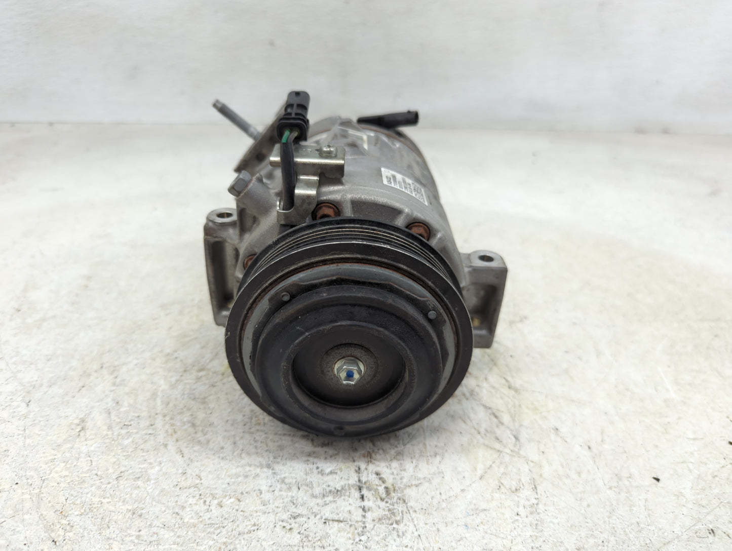 2017-2021 Chevrolet Malibu Air Conditioning A/c Ac Compressor Oem - Oemusedautoparts1.com