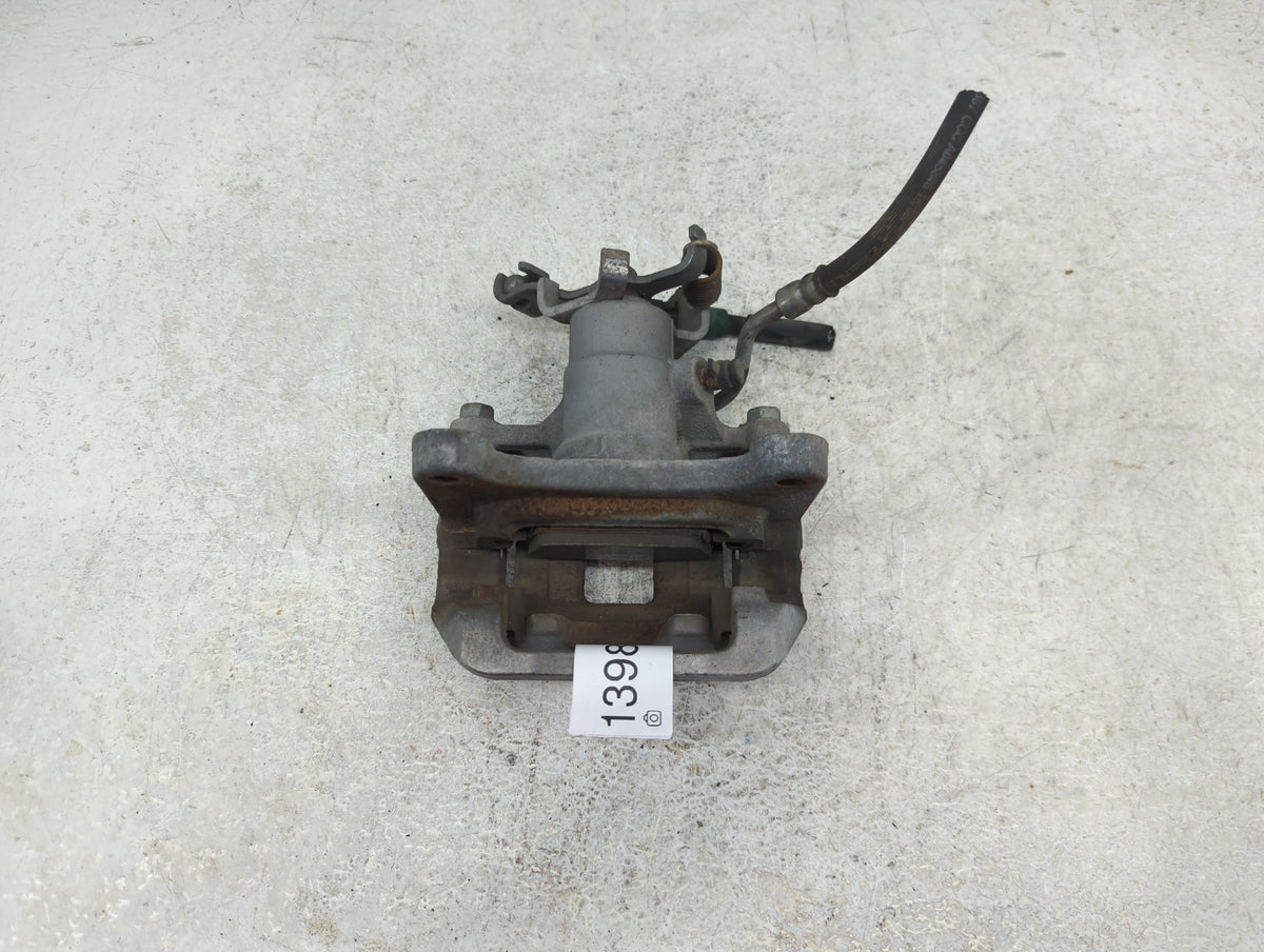 2017 Chevrolet Malibu Front Passenger Right Brake Caliper 1398522 - Oemusedautoparts1.com