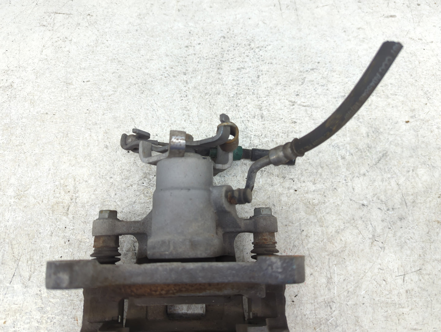 2017 Chevrolet Malibu Front Passenger Right Brake Caliper 1398522 - Oemusedautoparts1.com