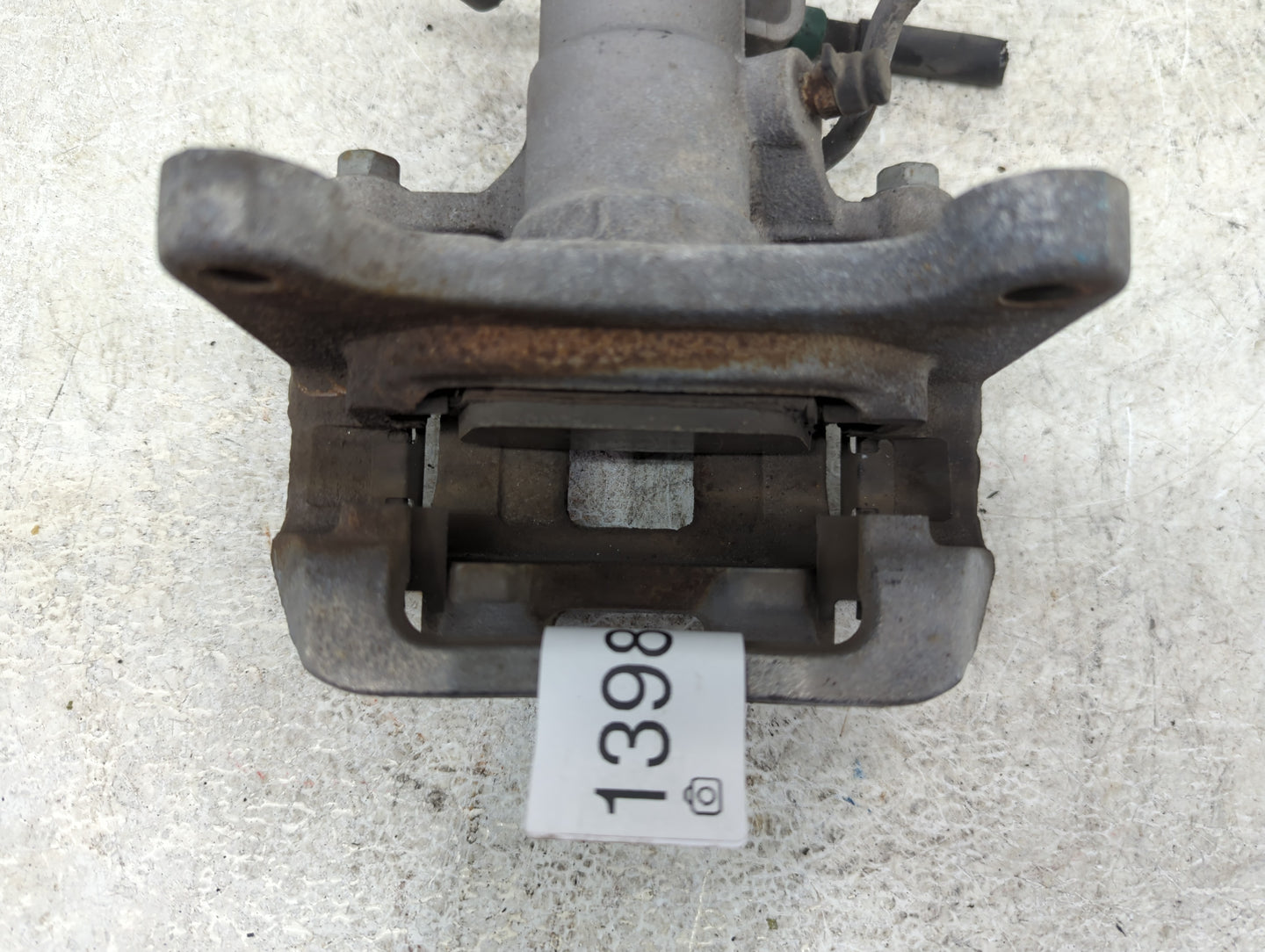 2017 Chevrolet Malibu Front Passenger Right Brake Caliper 1398522 - Oemusedautoparts1.com