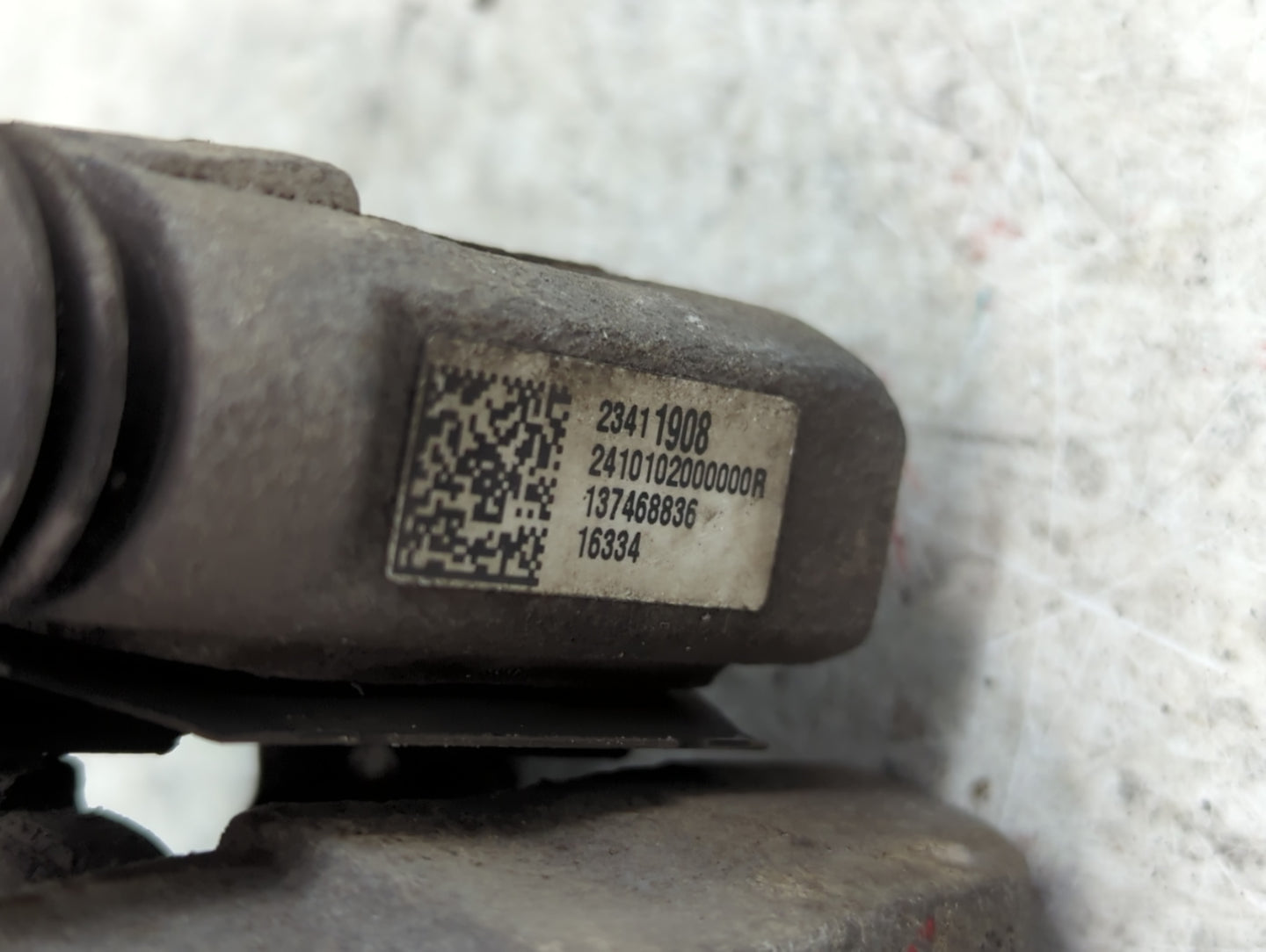 2017 Chevrolet Malibu Front Passenger Right Brake Caliper 1398522 - Oemusedautoparts1.com