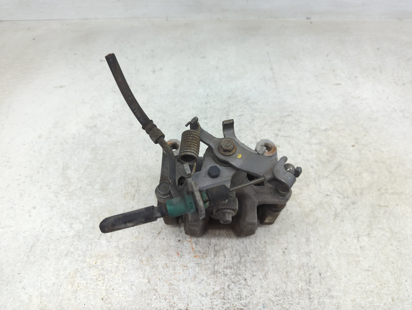 2017 Chevrolet Malibu Front Passenger Right Brake Caliper 1398522 - Oemusedautoparts1.com