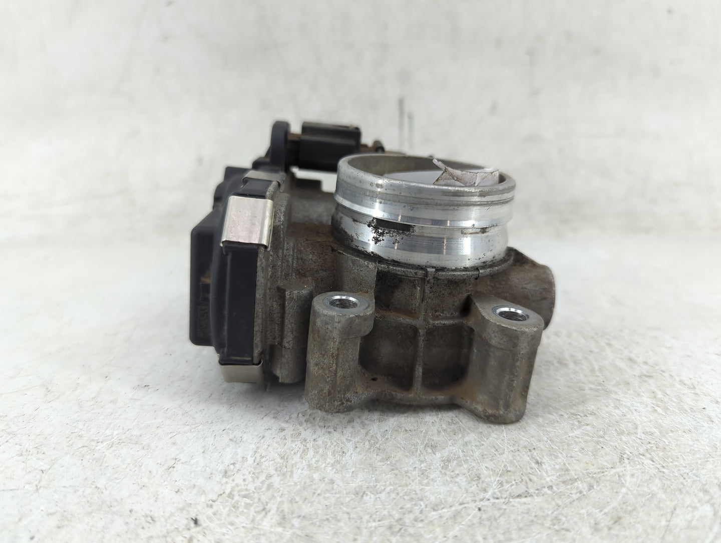 2016-2021 Chevrolet Malibu Throttle Body P/N:12671379AA Fits Fits 2016 2017 2018 2019 2020 2021 2022 OEM Used Auto Parts - O
