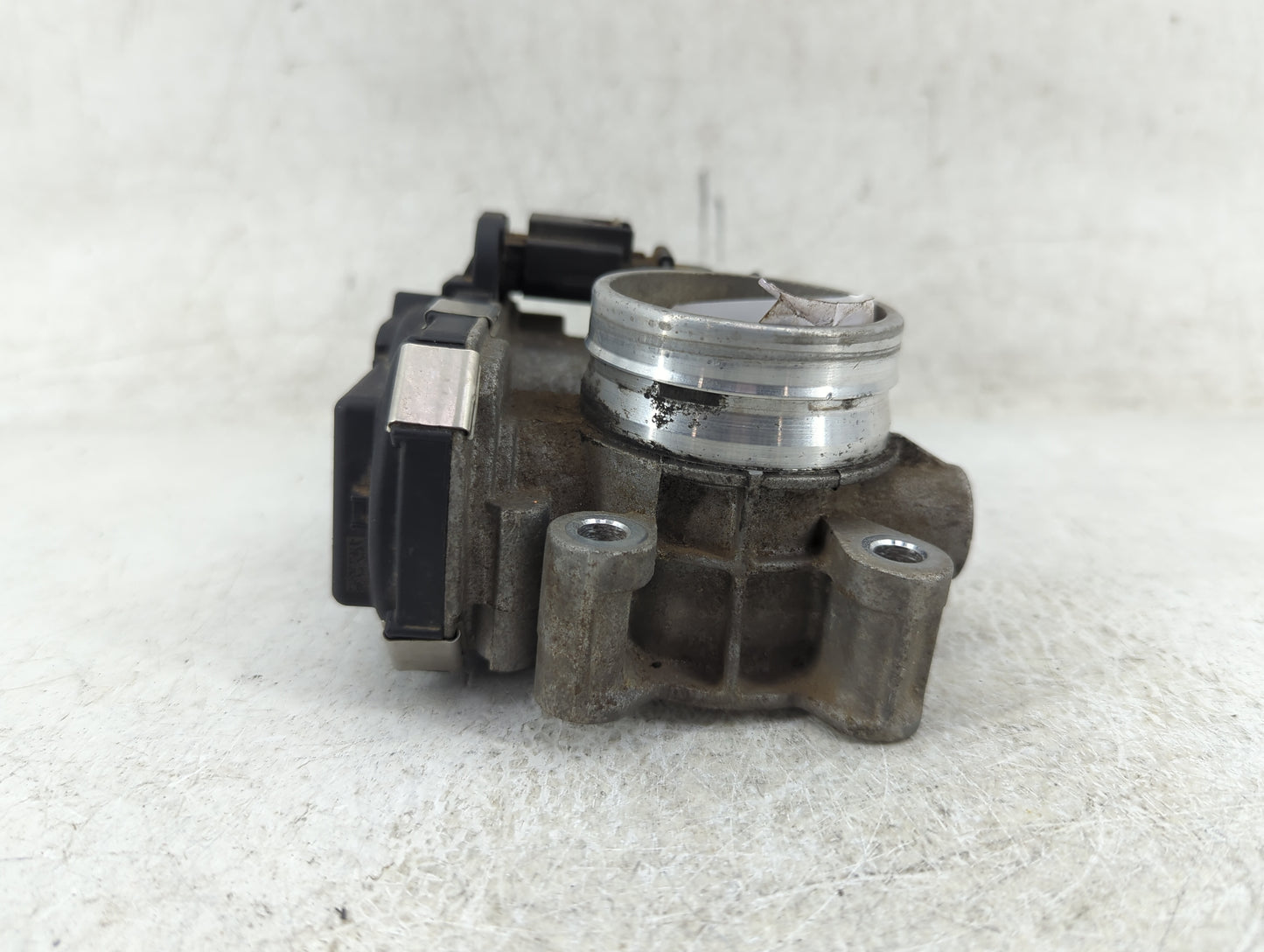 2016-2021 Chevrolet Malibu Throttle Body P/N:12671379AA Fits Fits 2016 2017 2018 2019 2020 2021 2022 OEM Used Auto Parts - O