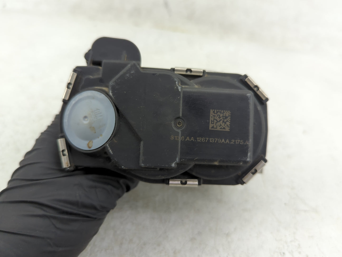 2016-2021 Chevrolet Malibu Throttle Body P/N:12671379AA Fits Fits 2016 2017 2018 2019 2020 2021 2022 OEM Used Auto Parts - O