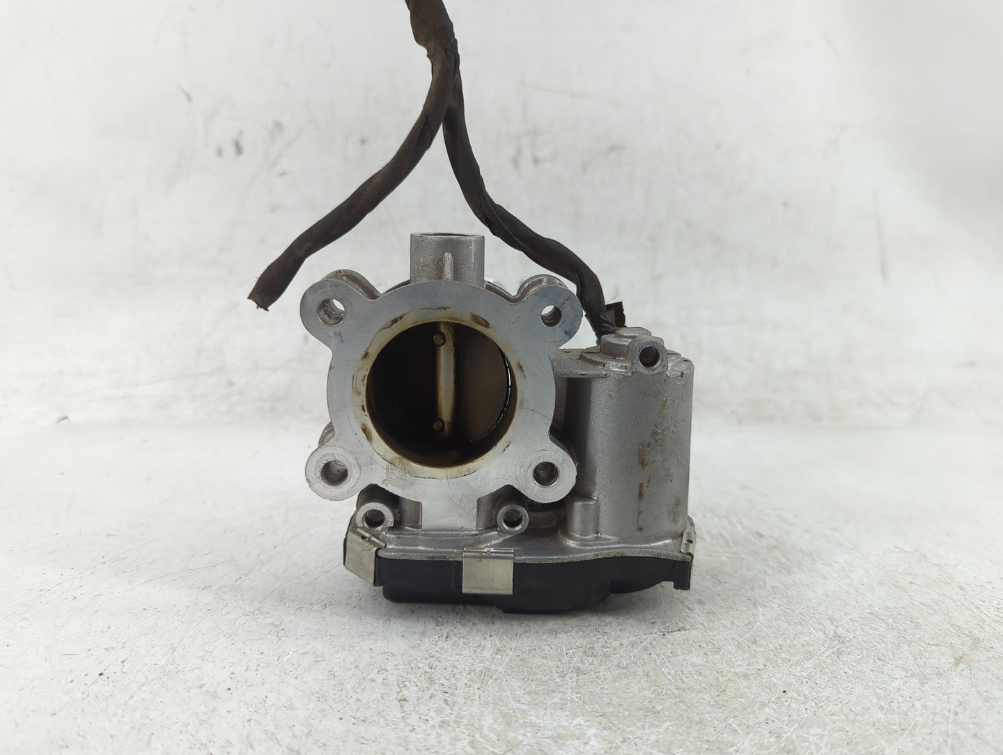 2016-2021 Chevrolet Malibu Throttle Body P/N:12671379AA Fits Fits 2016 2017 2018 2019 2020 2021 2022 OEM Used Auto Parts - O