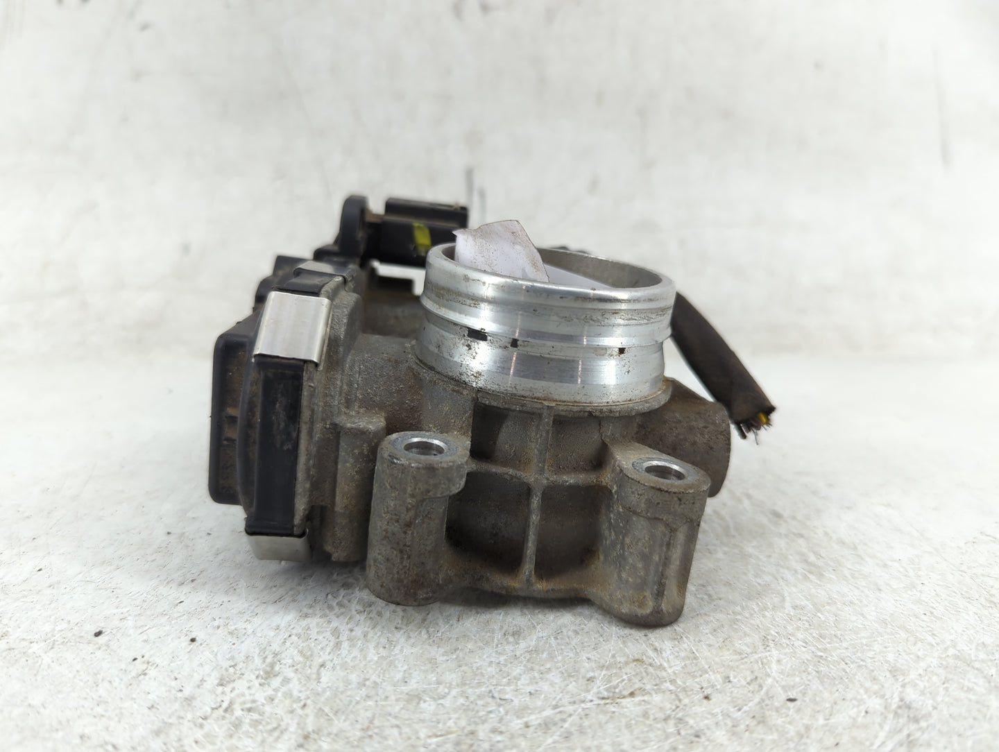 2016-2021 Chevrolet Malibu Throttle Body P/N:12671379AA Fits Fits 2016 2017 2018 2019 2020 2021 2022 OEM Used Auto Parts - O