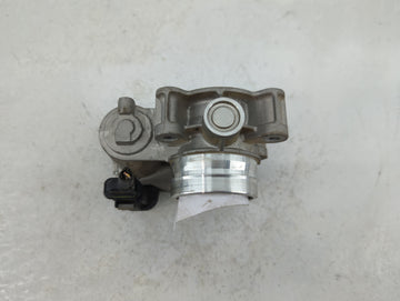 2016-2021 Chevrolet Malibu Throttle Body P/N:12671379AA Fits Fits 2016 2017 2018 2019 2020 2021 2022 OEM Used Auto Parts
