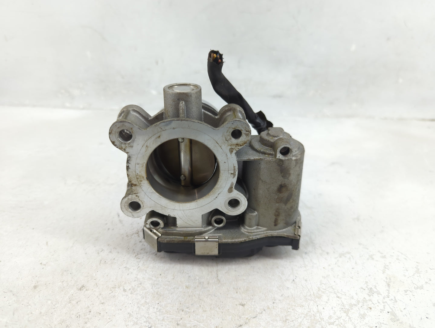 2016-2021 Chevrolet Malibu Throttle Body P/N:12671379AA Fits Fits 2016 2017 2018 2019 2020 2021 2022 OEM Used Auto Parts - O