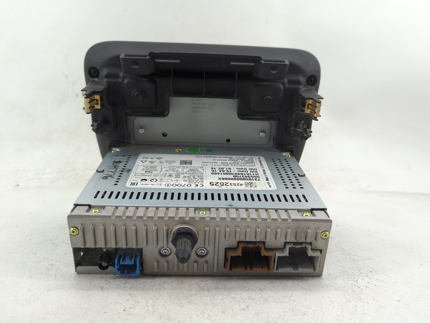 2017 Chevrolet Malibu Radio AM FM Cd Player Receiver Replacement P/N:42532825 Fits Fits 2018 2019 2020 OEM Used Auto Parts -
