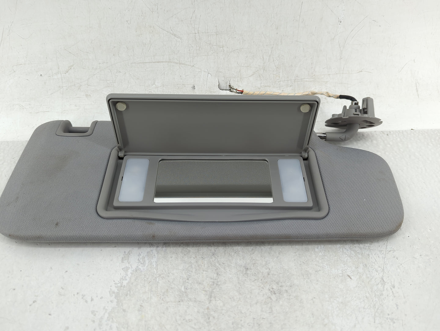 2016-2021 Chevrolet Malibu Sun Visor Shade Replacement Passenger Right Mirror Fits Fits 2016 2017 2018 2019 2020 2021 OEM Us