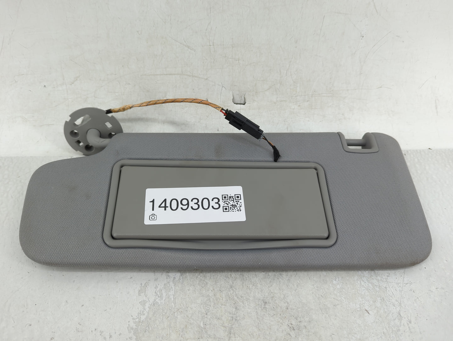 2016-2021 Chevrolet Malibu Sun Visor Shade Replacement Driver Left Mirror Fits Fits 2016 2017 2018 2019 2020 2021 OEM Used A