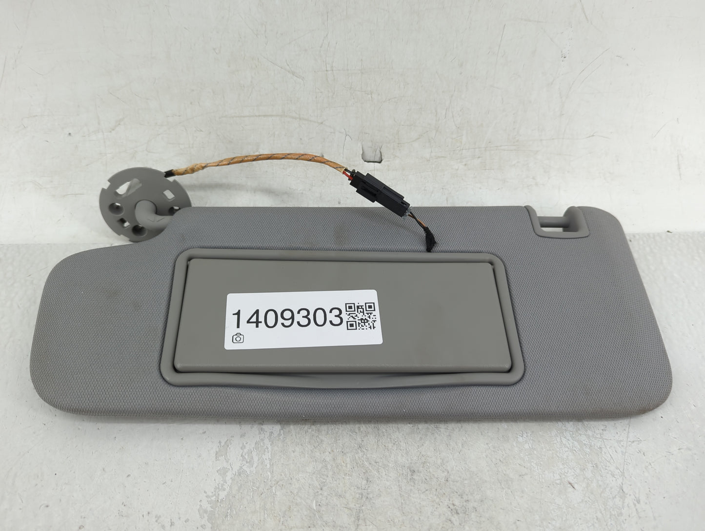 2016-2021 Chevrolet Malibu Sun Visor Shade Replacement Driver Left Mirror Fits Fits 2016 2017 2018 2019 2020 2021 OEM Used A
