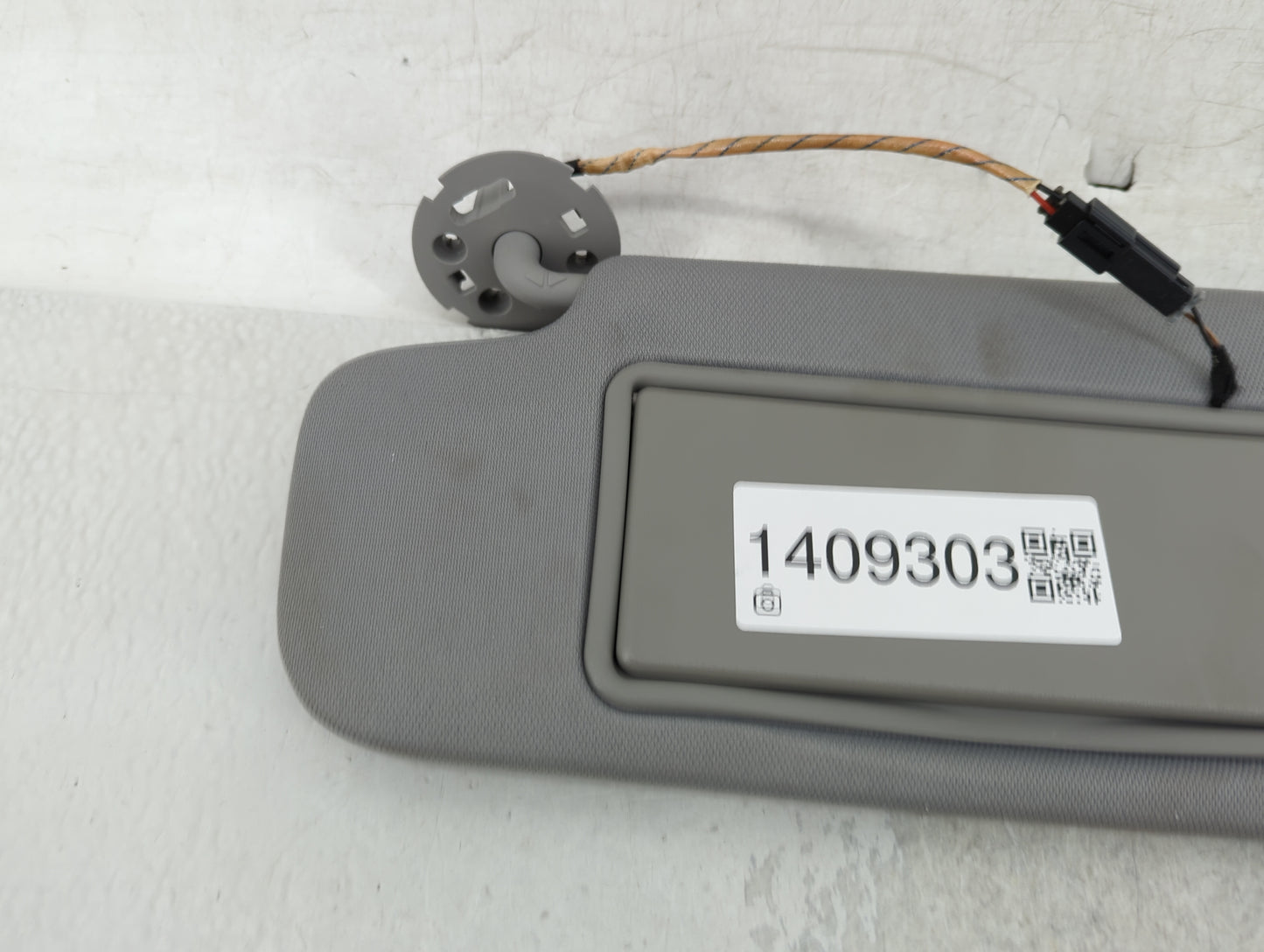 2016-2021 Chevrolet Malibu Sun Visor Shade Replacement Driver Left Mirror Fits Fits 2016 2017 2018 2019 2020 2021 OEM Used A