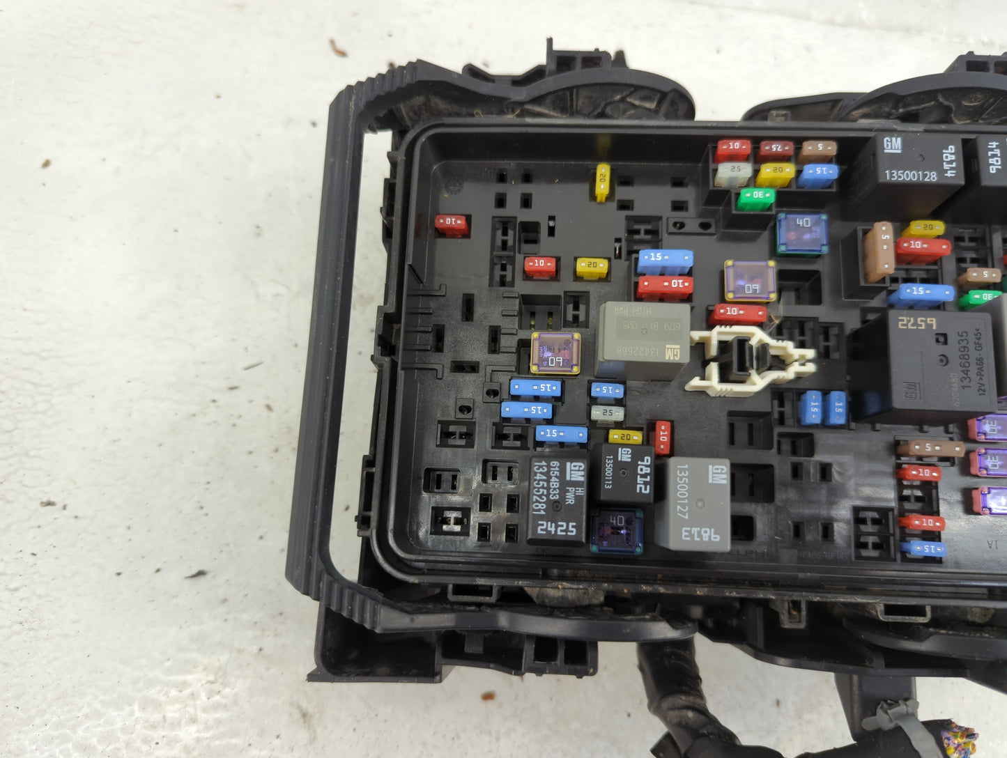 2016-2017 Chevrolet Malibu Fusebox Fuse Box Panel Relay Module Fits Fits 2016 2017 OEM Used Auto Parts - Oemusedautoparts1.c