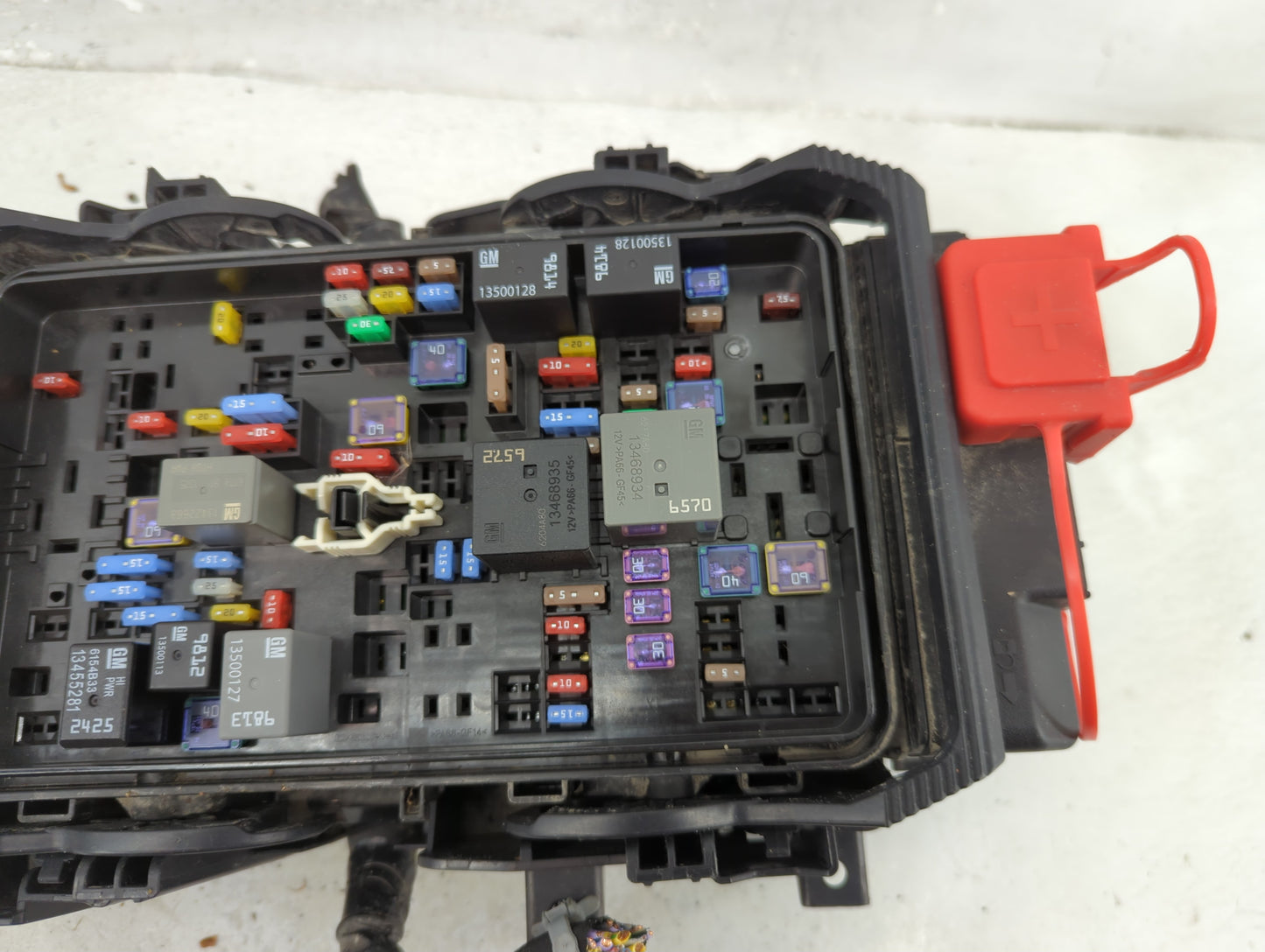 2016-2017 Chevrolet Malibu Fusebox Fuse Box Panel Relay Module Fits Fits 2016 2017 OEM Used Auto Parts - Oemusedautoparts1.c
