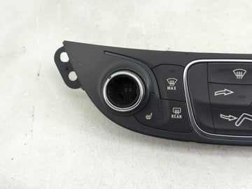 2016-2017 Chevrolet Malibu Climate Control Module Temperature AC/Heater Replacement P/N:84178407 Fits Fits 2016 2017 OEM Used Auto Parts