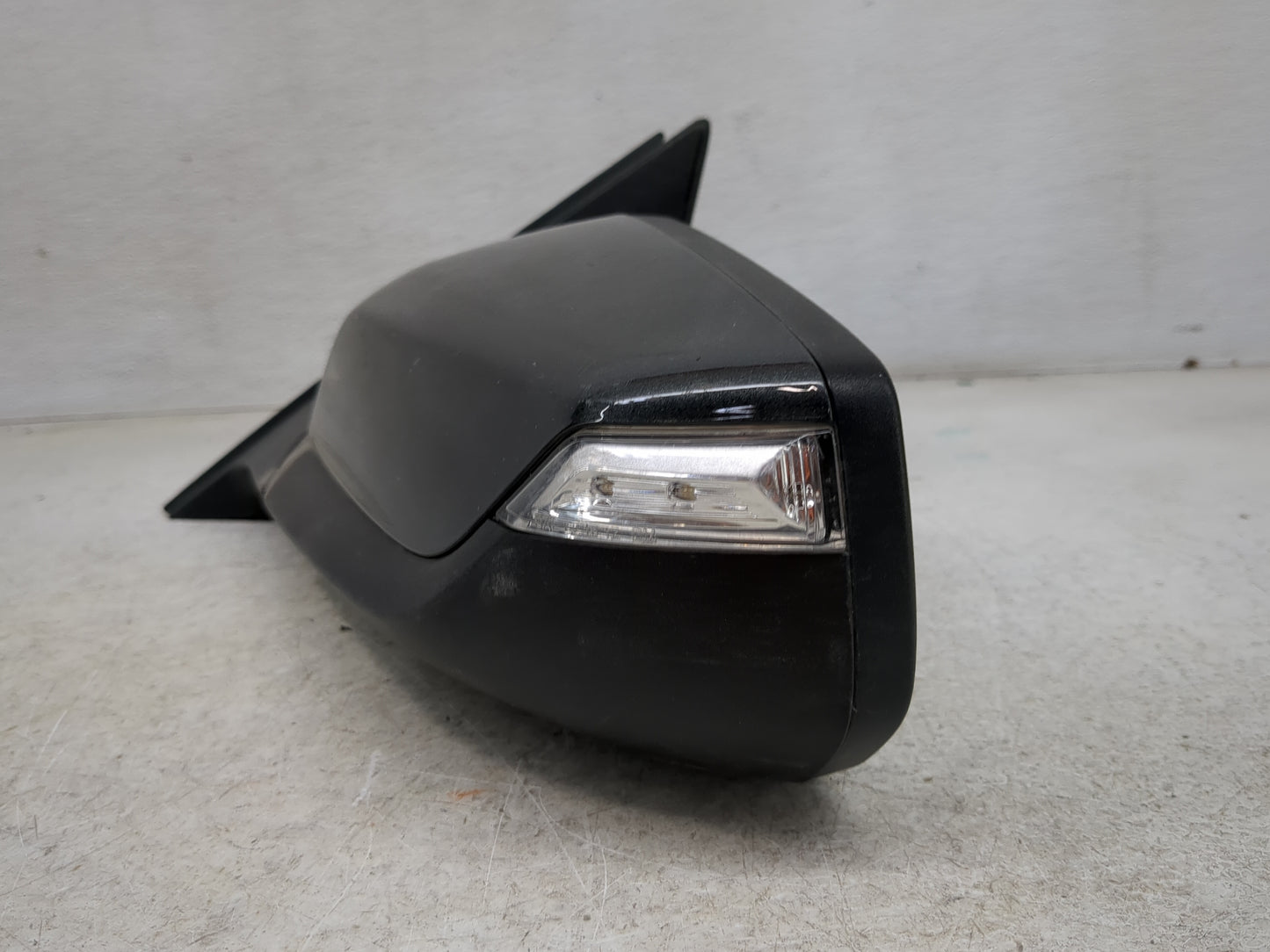 2016-2018 Chevrolet Malibu Driver Side View Mirror - Left Door Mirror OEM Used - Oemusedautoparts1.com