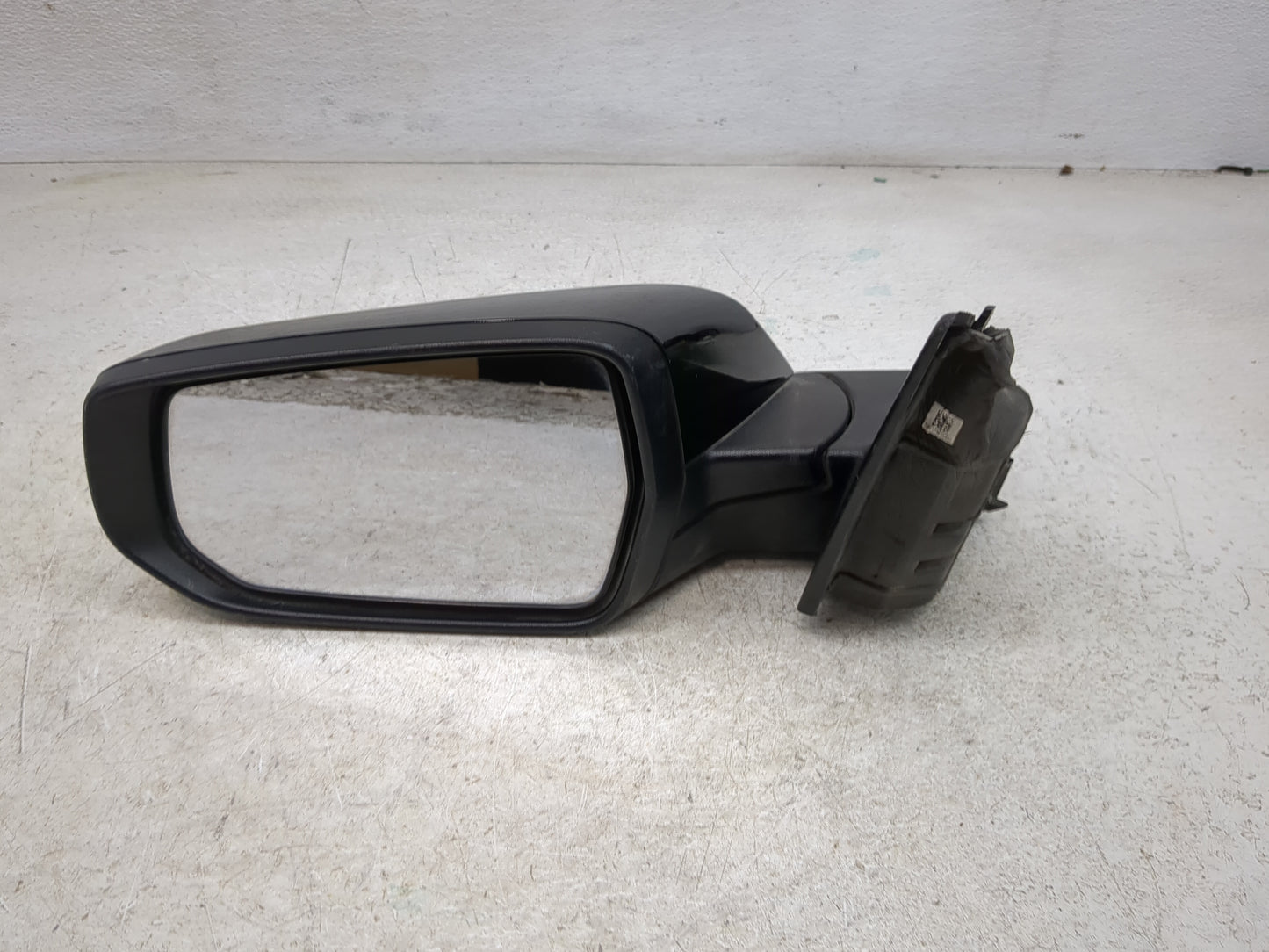 2016-2018 Chevrolet Malibu Driver Left Side View Manual Door Mirror - Oemusedautoparts1.com