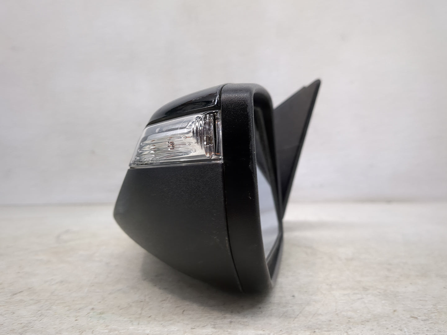 2016-2018 Chevrolet Malibu Driver Left Side View Manual Door Mirror - Oemusedautoparts1.com