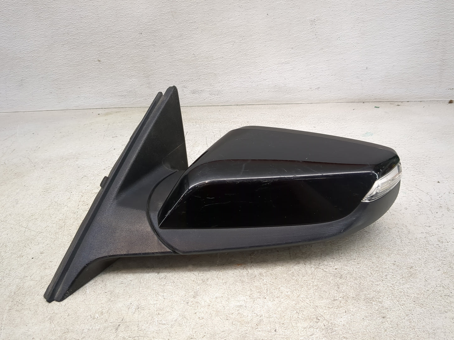 2016-2018 Chevrolet Malibu Driver Left Side View Manual Door Mirror - Oemusedautoparts1.com