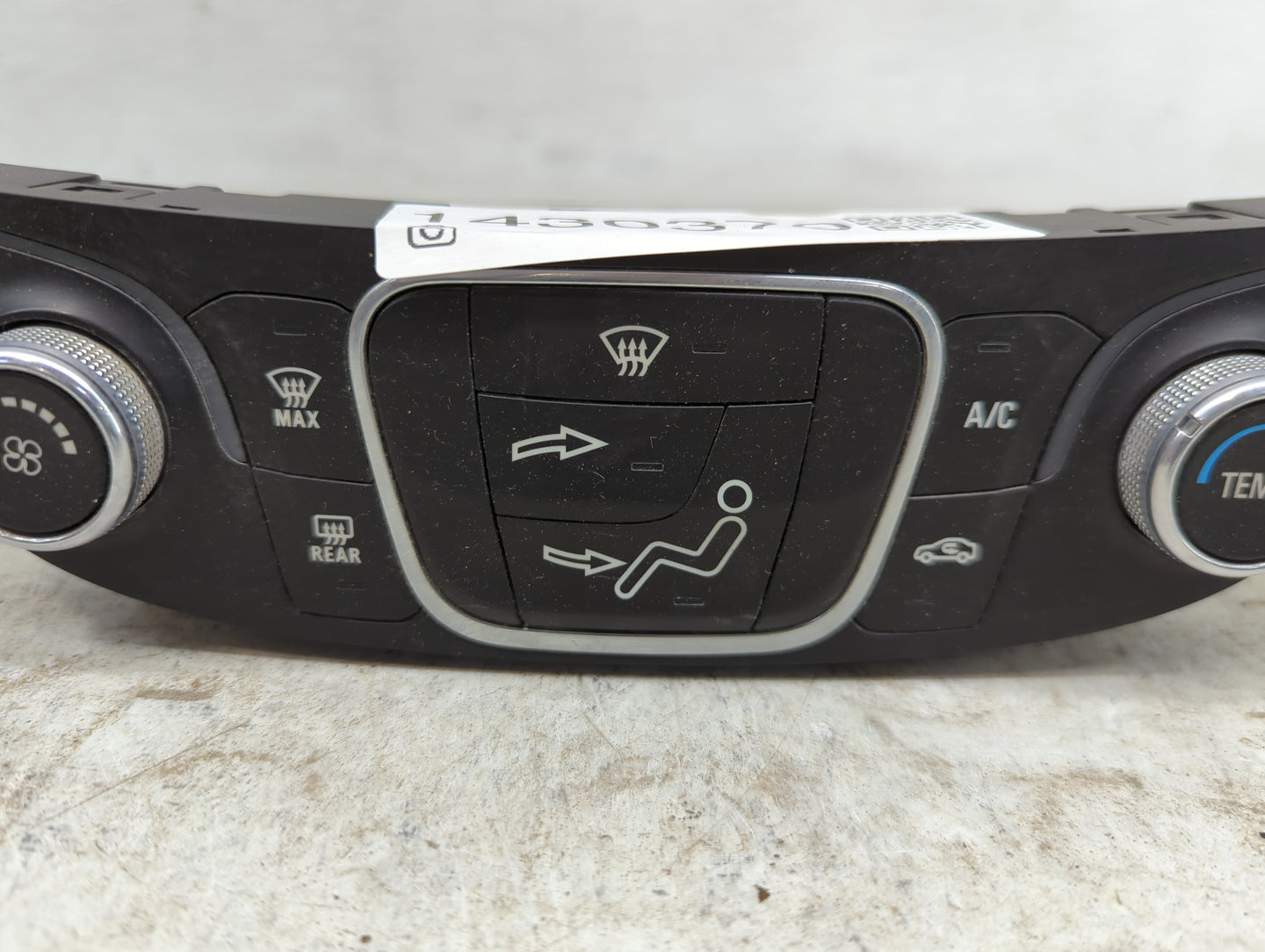 2016-2017 Chevrolet Malibu Climate Control Module Temperature AC/Heater Replacement P/N:84178406 Fits Fits 2016 2017 OEM Use