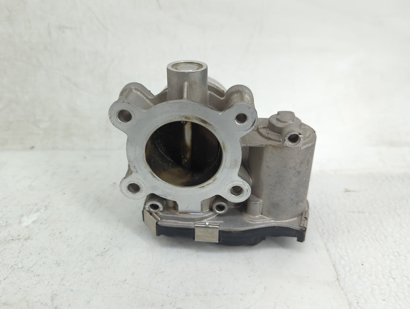 2016-2021 Chevrolet Malibu Throttle Body P/N:12671379AA Fits Fits 2016 2017 2018 2019 2020 2021 2022 OEM Used Auto Parts - O
