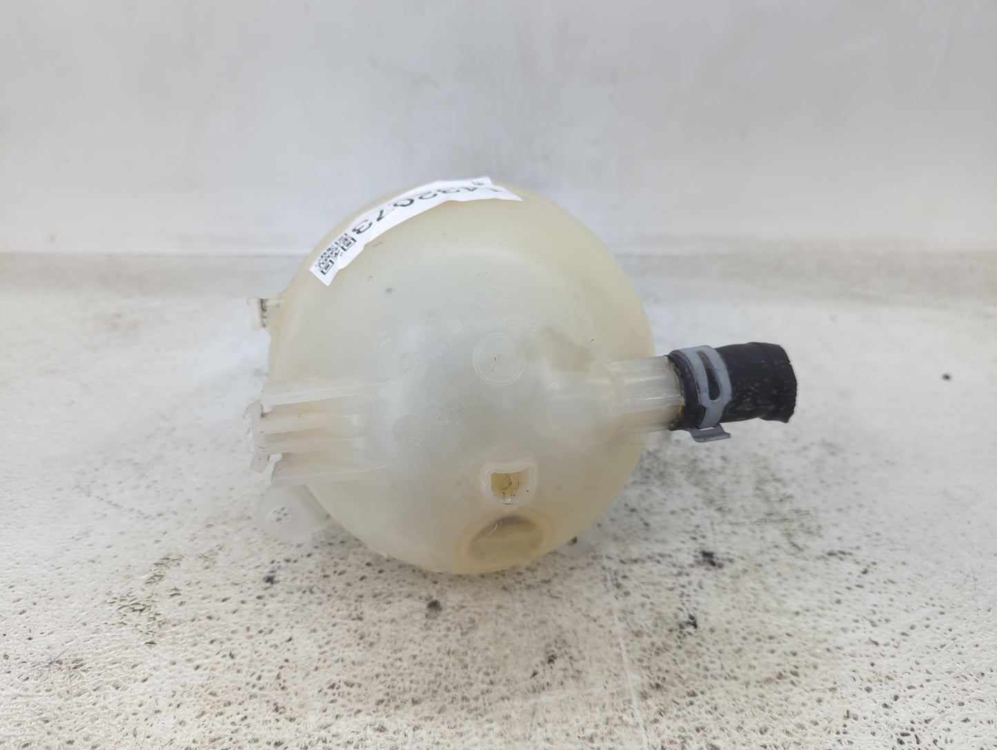 2016 Chevrolet Malibu Radiator Coolant Overflow Expansion Tank Bottle - Oemusedautoparts1.com