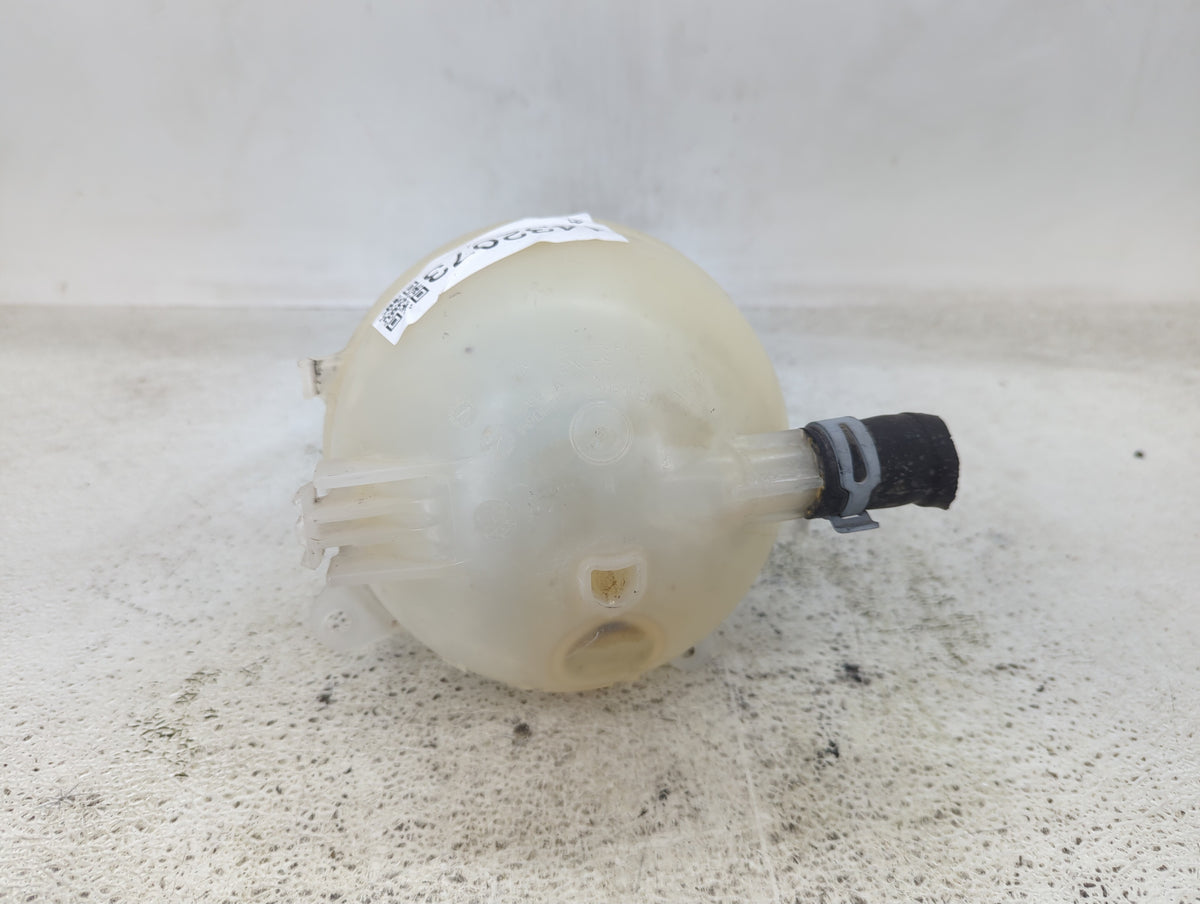 2016 Chevrolet Malibu Radiator Coolant Overflow Expansion Tank Bottle 1432073 - Oemusedautoparts1.com