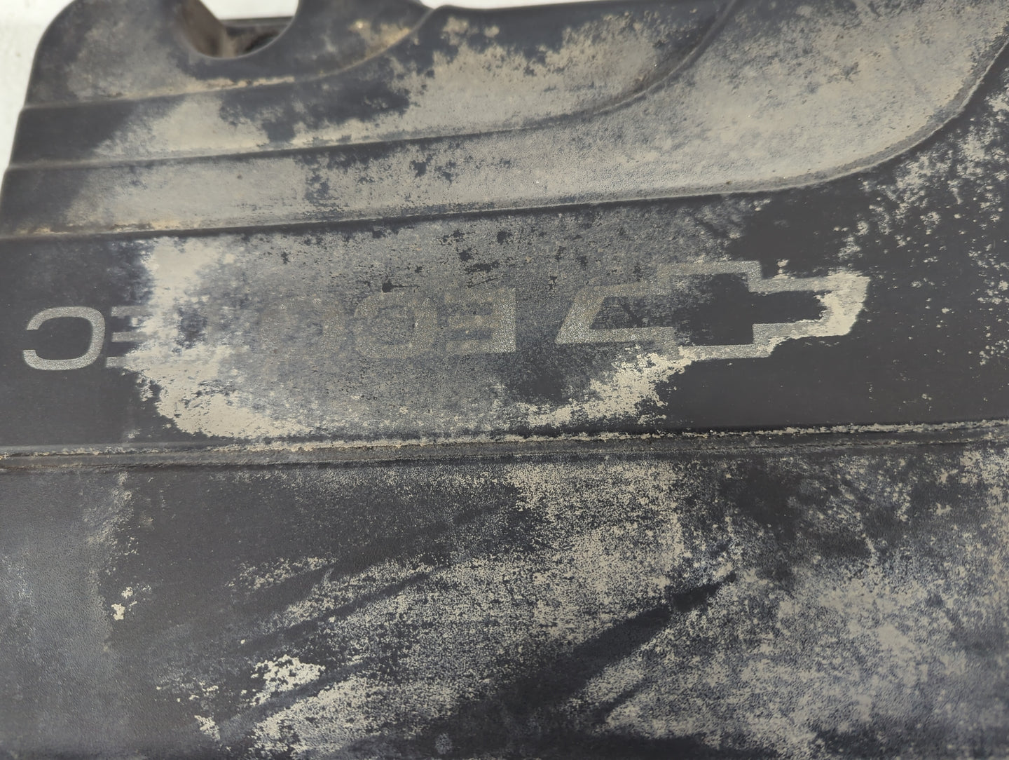 2017 Chevrolet Malibu Engine Cover 1432147 - Oemusedautoparts1.com