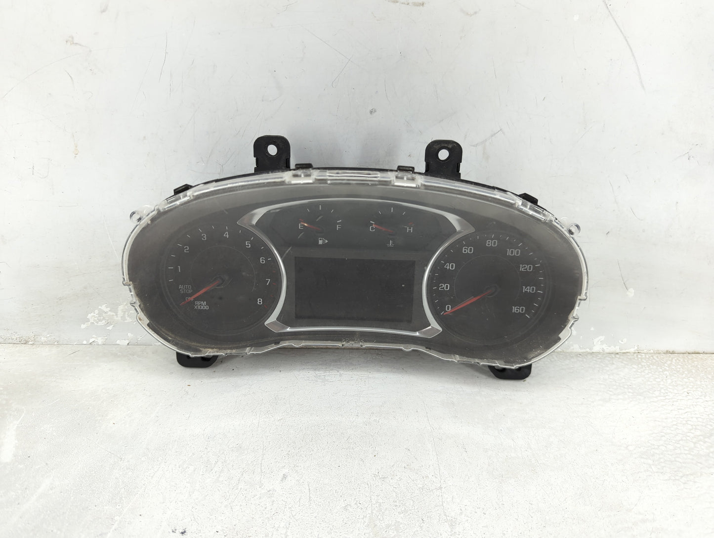 2017-2018 Chevrolet Malibu Instrument Cluster Speedometer Gauges P/N:84265612 Fits Fits 2017 2018 OEM Used Auto Parts - Oemu