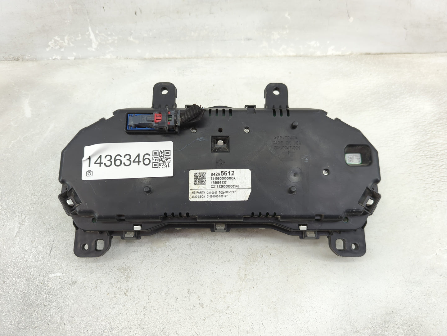 2017 Chevrolet Malibu Instrument Cluster Speedometer Gauges Fits OEM Used Auto Parts - Oemusedautoparts1.com