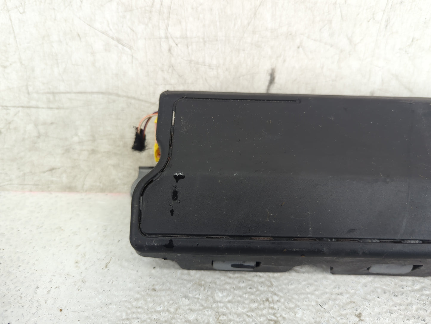 2016-2021 Chevrolet Malibu Air Bag Driver Left Knee OEM P/N:23420286 13594445, 22823445 Fits Fits 2016 2017 2018 2019 2020 2