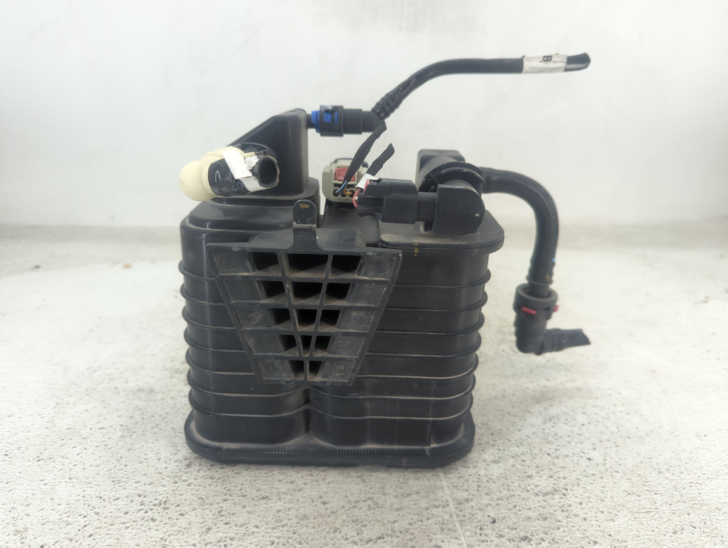 2017 Chevrolet Malibu Fuel Vapor Charcoal Canister - Oemusedautoparts1.com