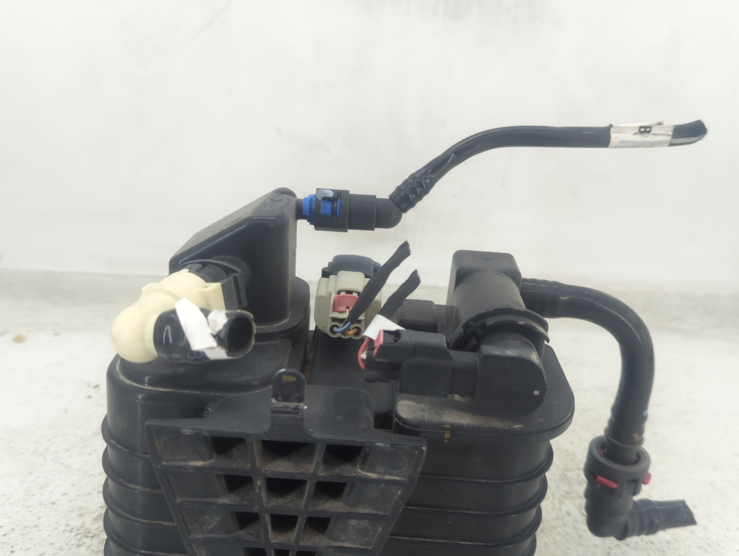 2017 Chevrolet Malibu Fuel Vapor Charcoal Canister - Oemusedautoparts1.com
