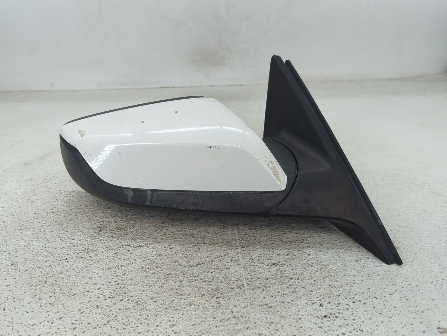 2016-2018 Chevrolet Malibu Passenger Side View Mirror - Right Door Mirror OEM Used - Oemusedautoparts1.com