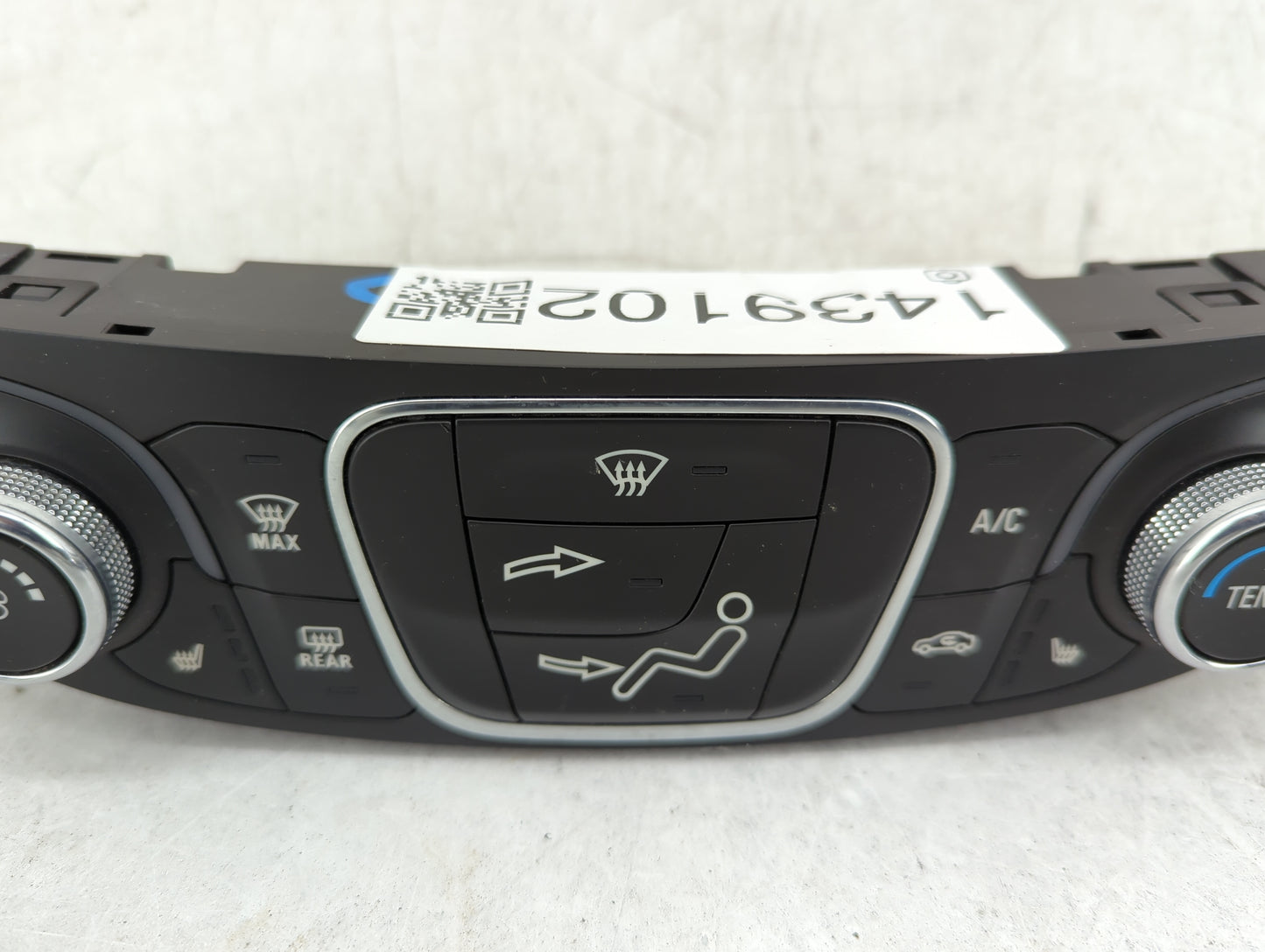2016-2017 Chevrolet Malibu Climate Control Module Temperature AC/Heater Replacement P/N:84178407 Fits Fits 2016 2017 OEM Use