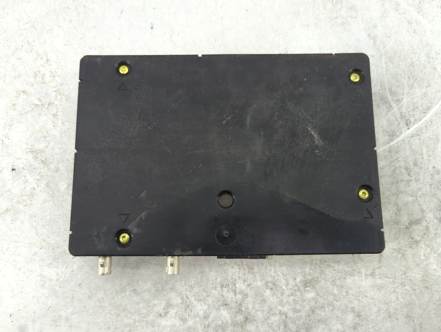 2017-2018 Chevrolet Malibu Communication Control Module - Oemusedautoparts1.com