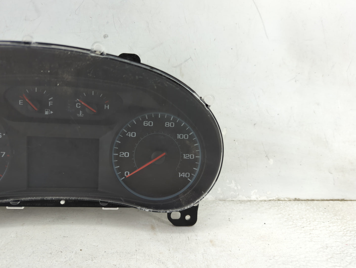 2017-2018 Chevrolet Malibu Instrument Cluster Speedometer Gauges P/N:84128302 Miles: Fits Fits 2017 2018 OEM Used Auto Parts